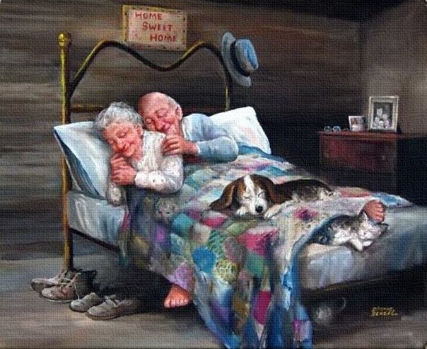 Дедушка с бабушкой спят на одной кровати